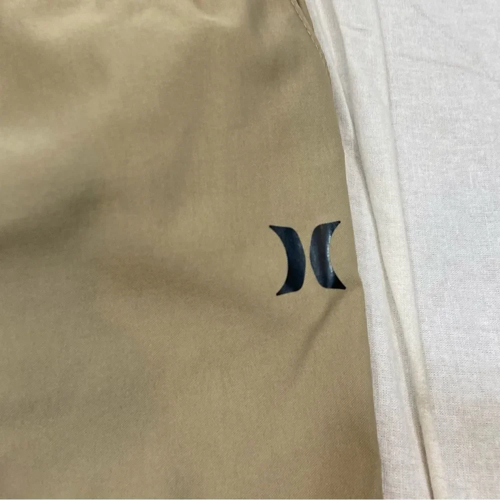Brand new with Tags Boys Hurley H2O-Dri‎ twill joggers Size 7/8 Khaki